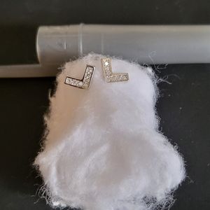 Small chevron earrings